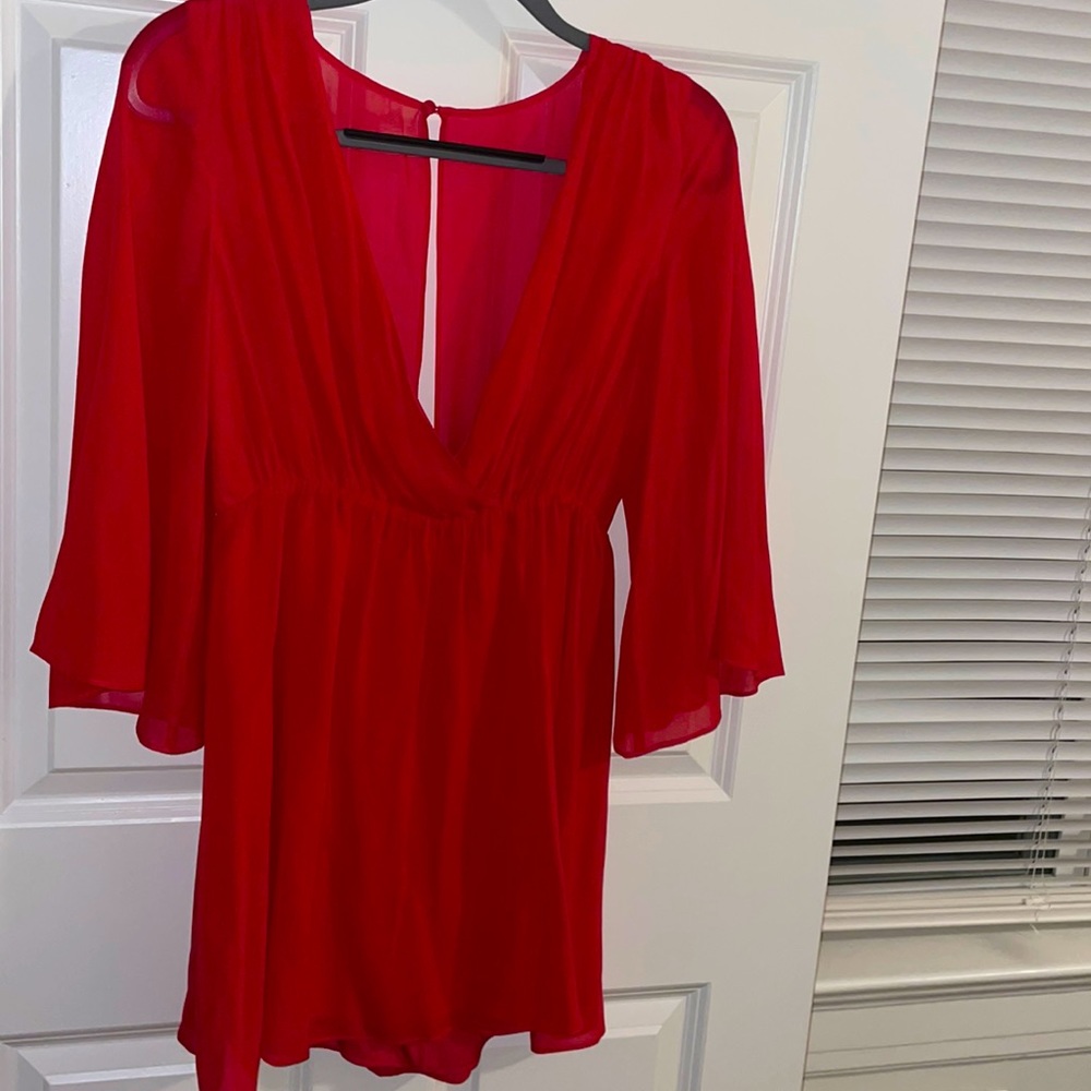 Alice + Olivia flowy cocktail dress